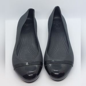 Crocs Ballet Flats Women's Black Cap Toe Slip On Comfort Shoes Size 7